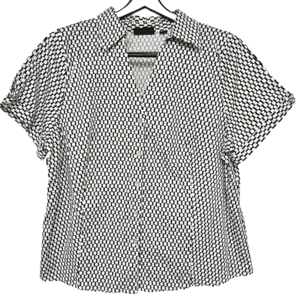 Avenue Black & White Top With Cute Keyhole &  Button Accent Short Sleeves 18 20